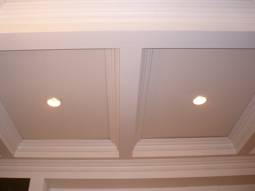  the full light extends to 9 ft. if you're setting up recessed lights 